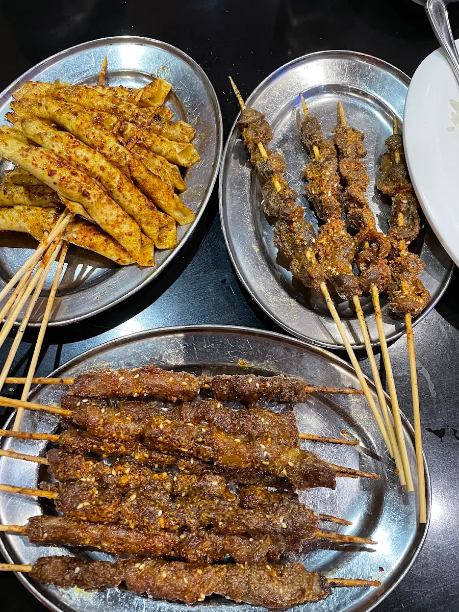 Lamb with Special Seasoning 羊肉串, Noodle Fans